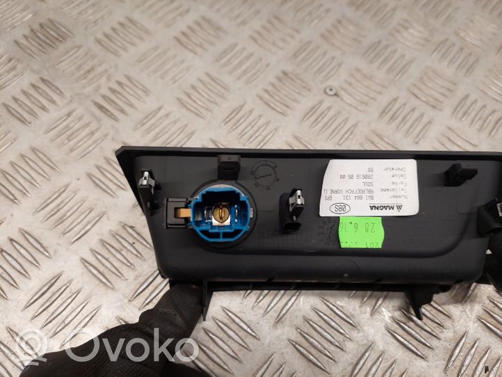 Audi A4 S4 B9 Panel gniazda zapalniczki przedniej tunelu środkowego 8W1864131