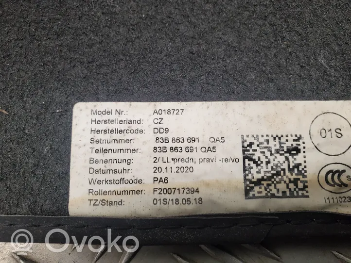 Audi Q3 F3 Zestaw dywaników samochodowych 83A864450