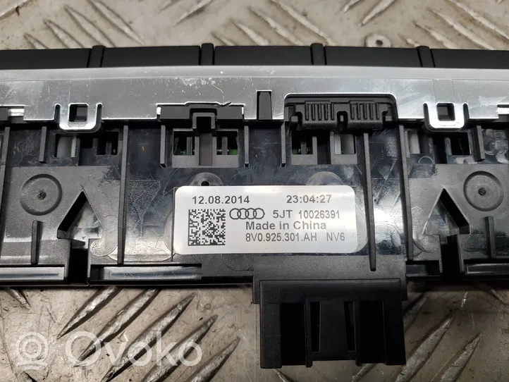 Audi A3 S3 8V Interruttore luci di emergenza 8V0925301AH