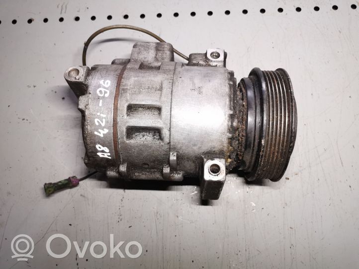 Audi A8 S8 D2 4D Compressore aria condizionata (A/C) (pompa) 4D0260808