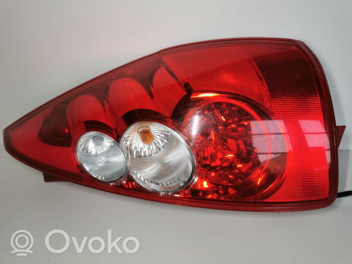 Mazda 5 Lampa tylna C23551150