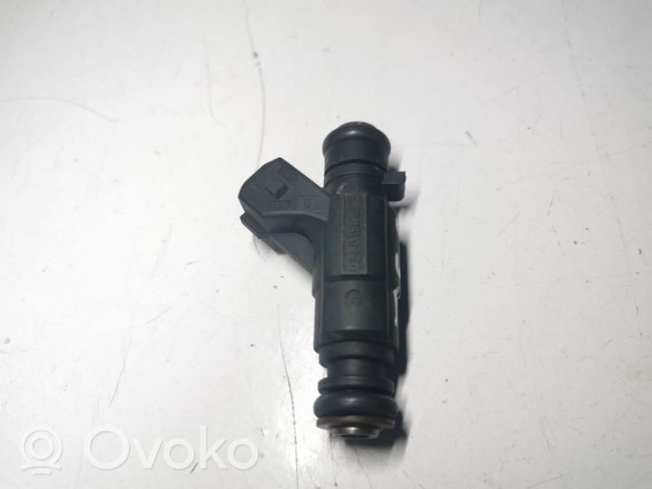 Mercedes-Benz C AMG W203 Fuel injector A1120780349