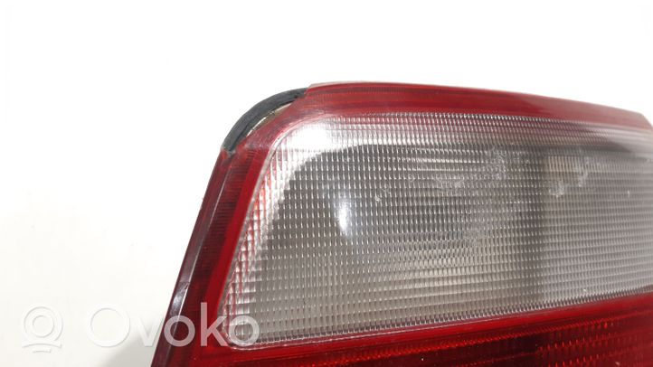 Opel Omega B1 Lampy tylnej klapy bagażnika 62257