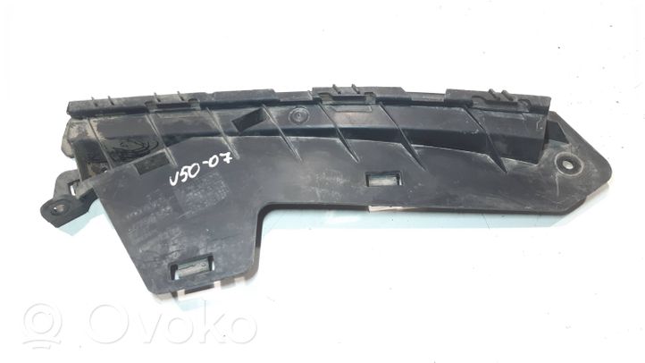 Volvo V50 Uchwyt / Mocowanie zderzaka przedniego 30796388