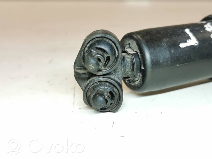 Volkswagen PASSAT B5.5 Headlight washer spray nozzle 