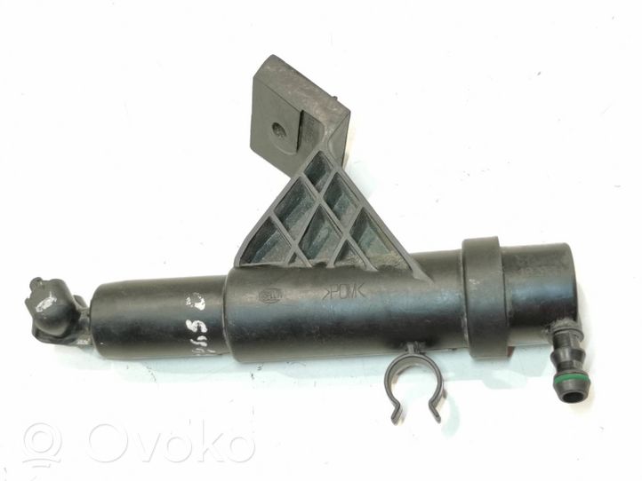 Volkswagen PASSAT B5.5 Headlight washer spray nozzle 