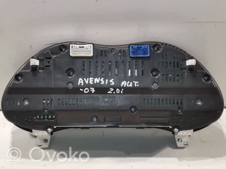 Toyota Avensis T250 Compteur de vitesse tableau de bord 8380005A70