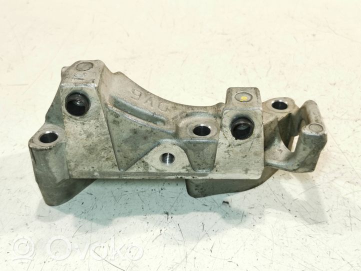 Ford Mondeo MK IV Engine mounting bracket 9688615780