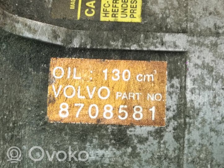 Volvo V70 Ilmastointilaitteen kompressorin pumppu (A/C) 8708581