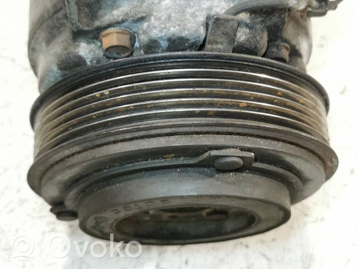 Volvo V70 Ilmastointilaitteen kompressorin pumppu (A/C) 8708581