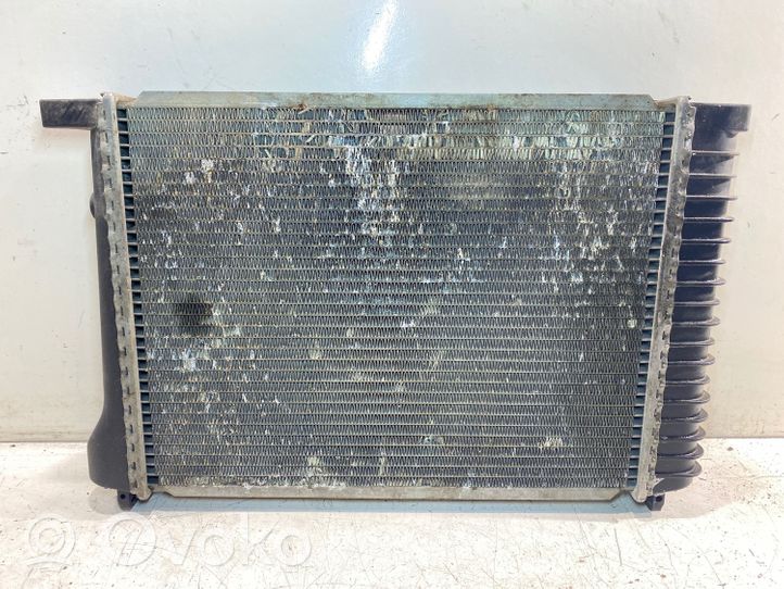 BMW 3 E30 Radiateur de refroidissement 1712821