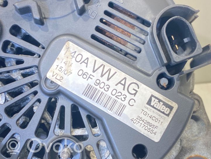 Volkswagen PASSAT B6 Generator/alternator 06F903023C