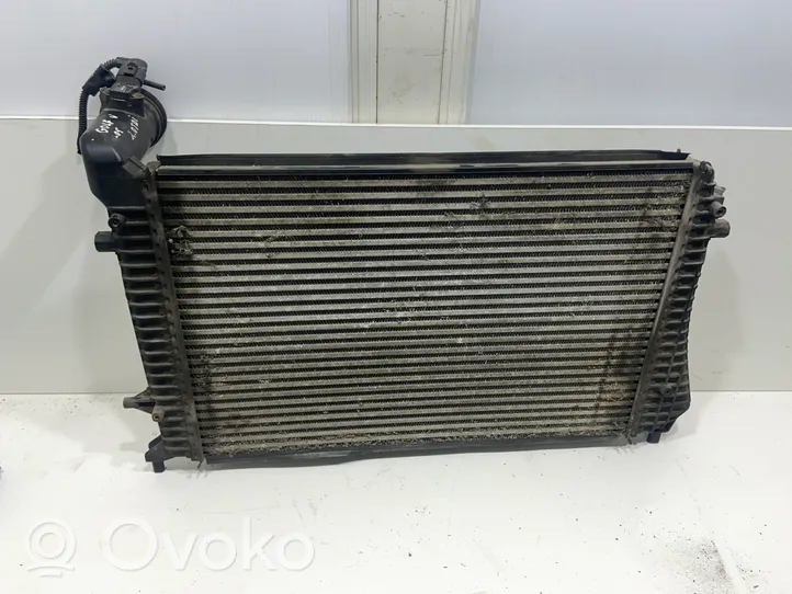 Volkswagen Golf V Radiatore di raffreddamento 1K0121345