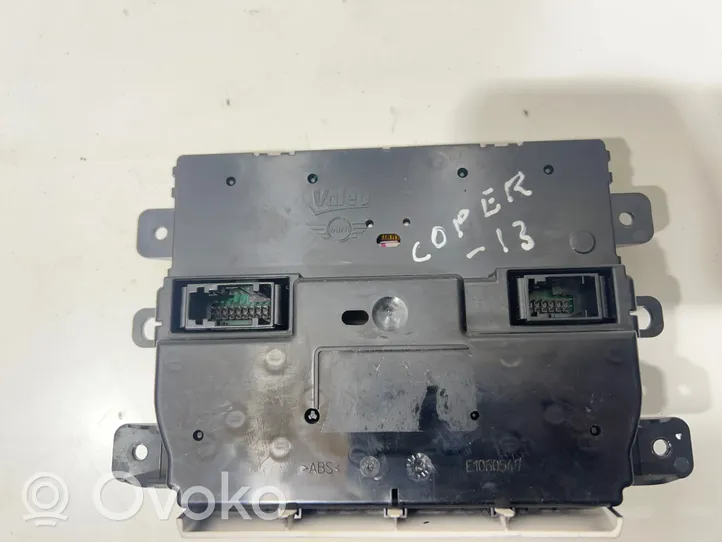 Mini Cooper Countryman R60 Centralina del climatizzatore E1060547