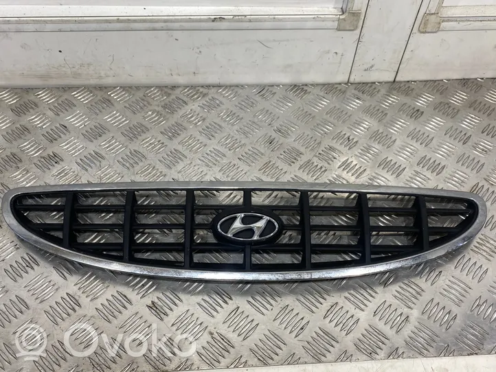 Hyundai Accent Front grill 865601A000