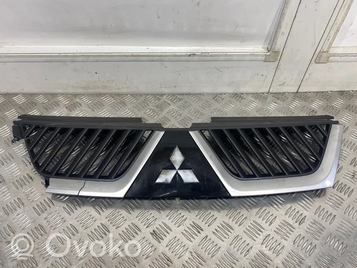 Mitsubishi Outlander Grille de calandre avant 7450A037ZZ