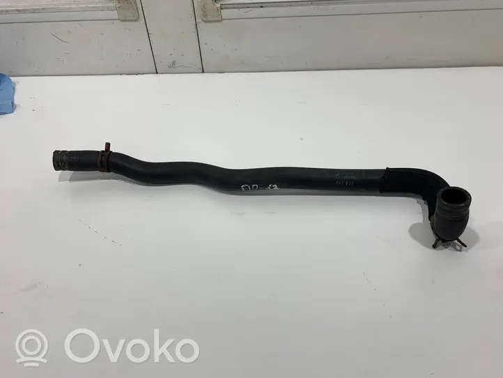 BMW 5 F10 F11 Moottorin vesijäähdytyksen putki/letku 15476810