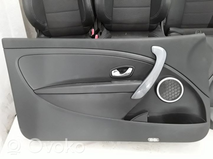 Renault Megane III Juego interior 