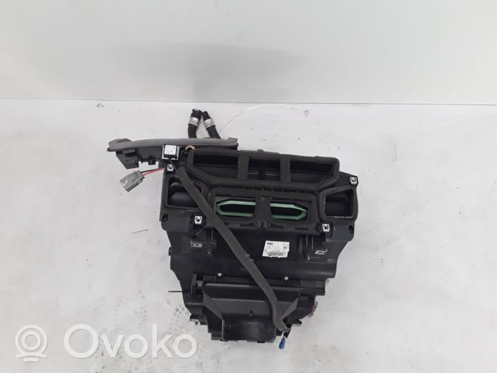 Renault Talisman Salono oro mazgo komplektas 272707424R