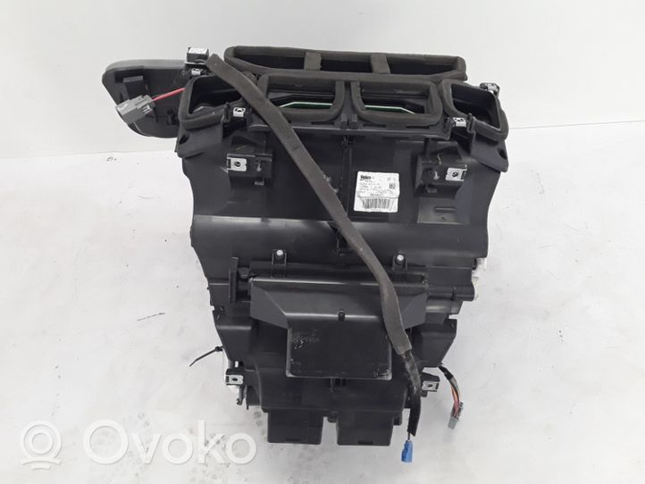 Renault Talisman Salono oro mazgo komplektas 272707424R