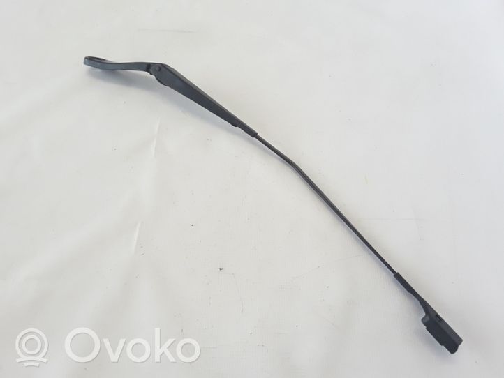 Volvo XC60 Front wiper blade arm 30753526