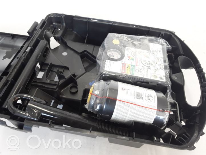 Renault Trafic III (X82) Bordwerkzeug Satz Set 849821430R