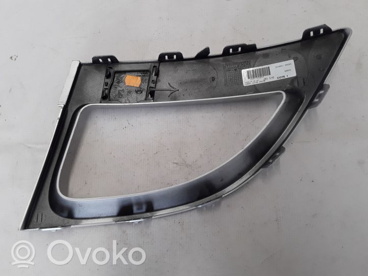 Renault Scenic III -  Grand scenic III Apdailinė priekinio bamperio juosta 623848430R