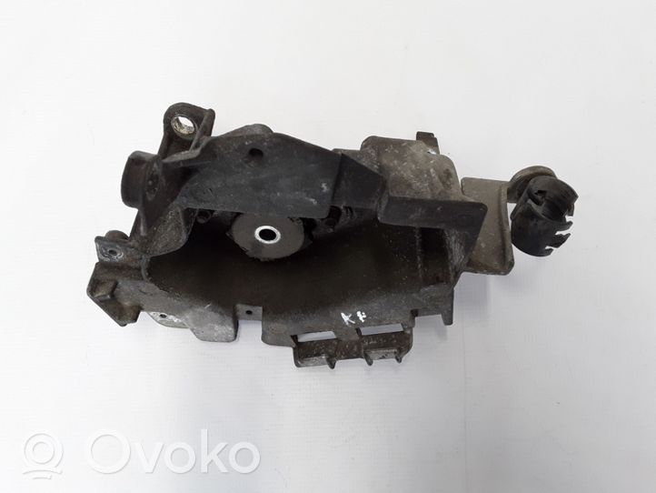 Renault Clio II Gearbox mounting bracket 7700430825