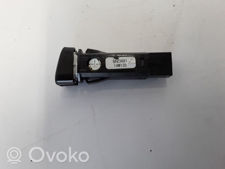 Volvo S60 Hazard light switch 