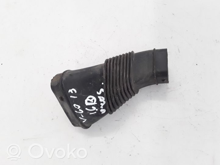 Volvo V60 Część rury dolotu powietrza 31274555