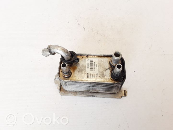 Volvo XC70 Oil filter mounting bracket 