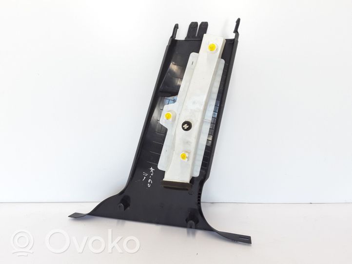 Volvo XC60 (B) pillar trim (bottom) 6841930