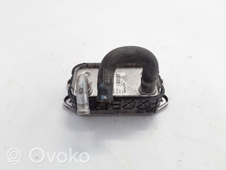 Volvo S60 Oil filter mounting bracket 8677974