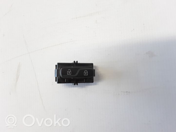 Volvo V70 Central locking switch button 31318987