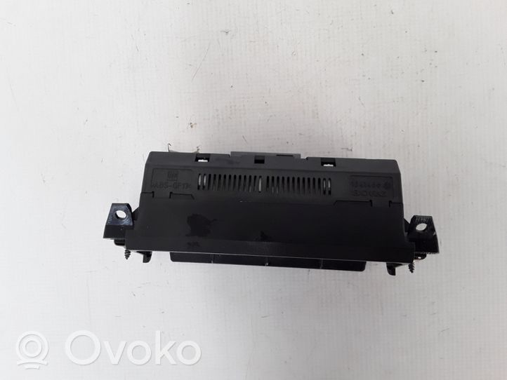 Opel Vivaro Monitori/näyttö/pieni näyttö 565412769