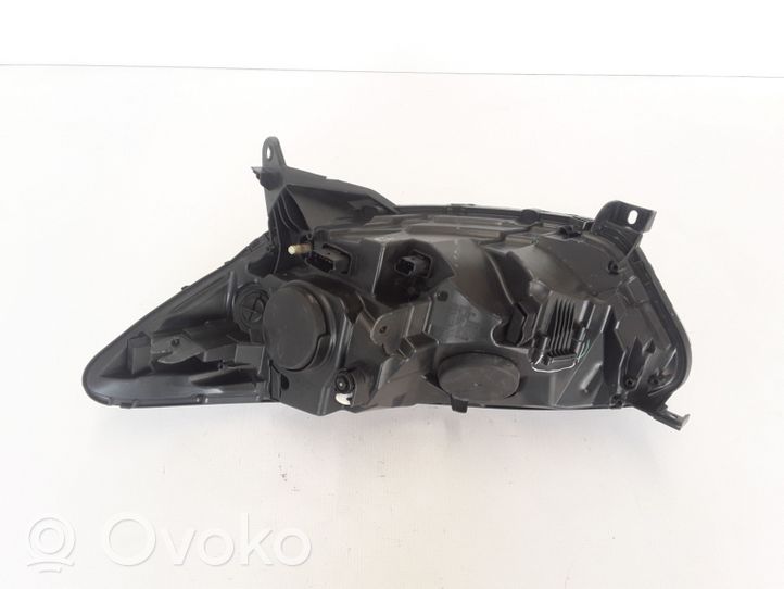 Renault Captur Lampa przednia 260102734R