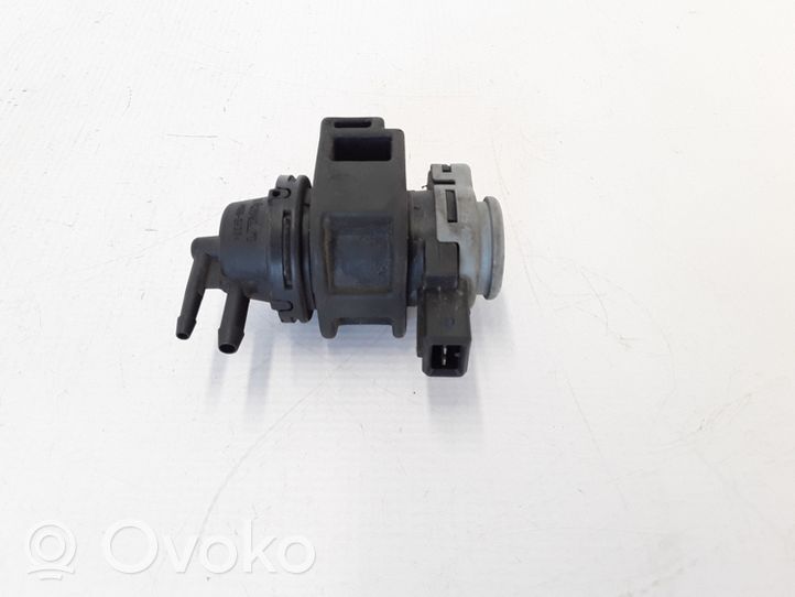 Renault Megane III Turboahtimen magneettiventtiili 8200575400