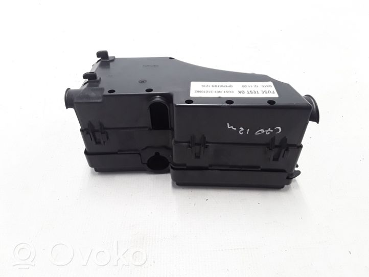 Volvo C70 Module de fusibles 8688039