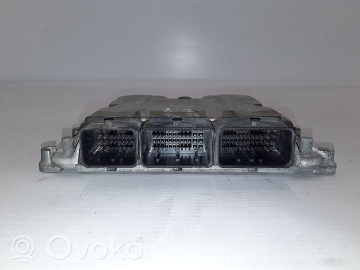 Renault Espace III Sterownik / Moduł ECU 7700104407