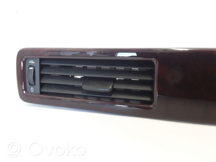 Volvo XC70 Dash center air vent grill 30781315
