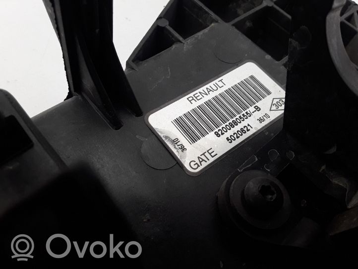 Dacia Duster Osłona wentylatora chłodnicy 8200880555