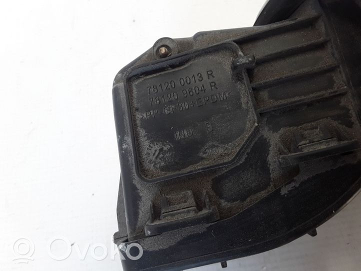 Renault Megane III Bouchon, volet de trappe de réservoir à carburant 781200013R