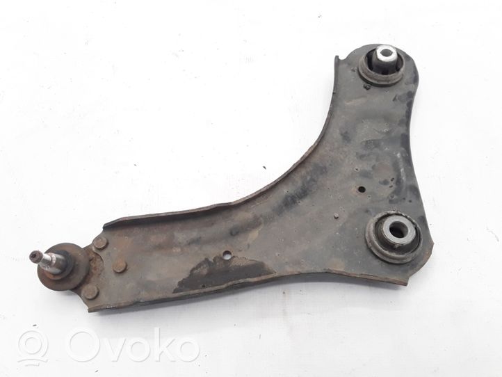 Renault Megane III Fourchette, bras de suspension inférieur avant 545008682R