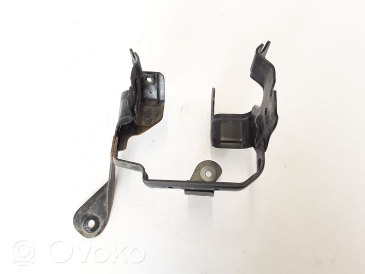 Volvo V70 Power steering pump mounting bracket 31317375