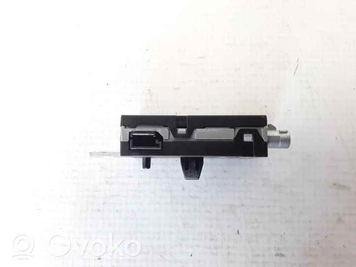 Volvo S60 Antenos stiprintuvas 30761696