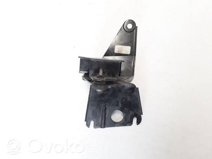 Renault Wind ABS-pumpun kiinnike 8200428094