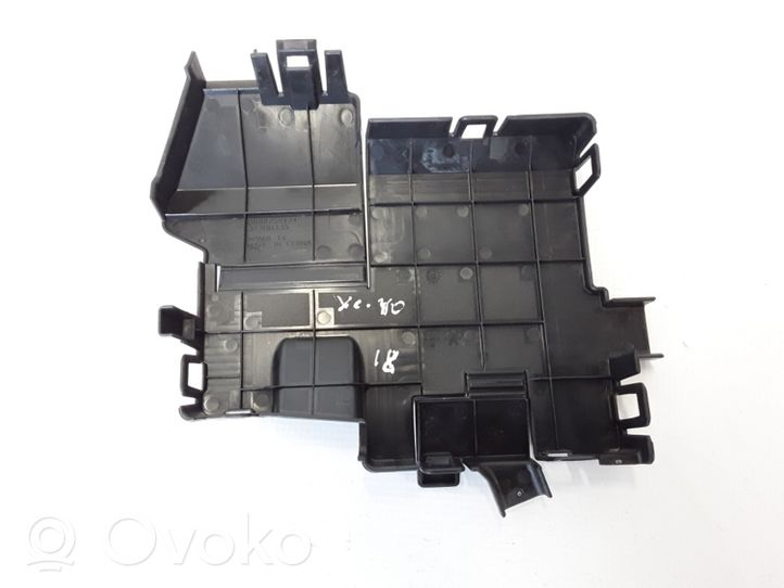 Volvo XC40 Coperchio/tappo della scatola vassoio della batteria 32200335