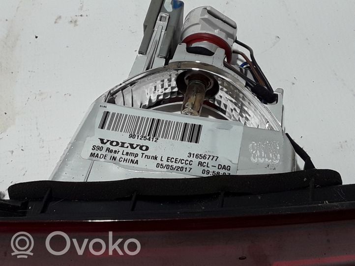 Volvo S90, V90 Takaluukun takavalot 31656777