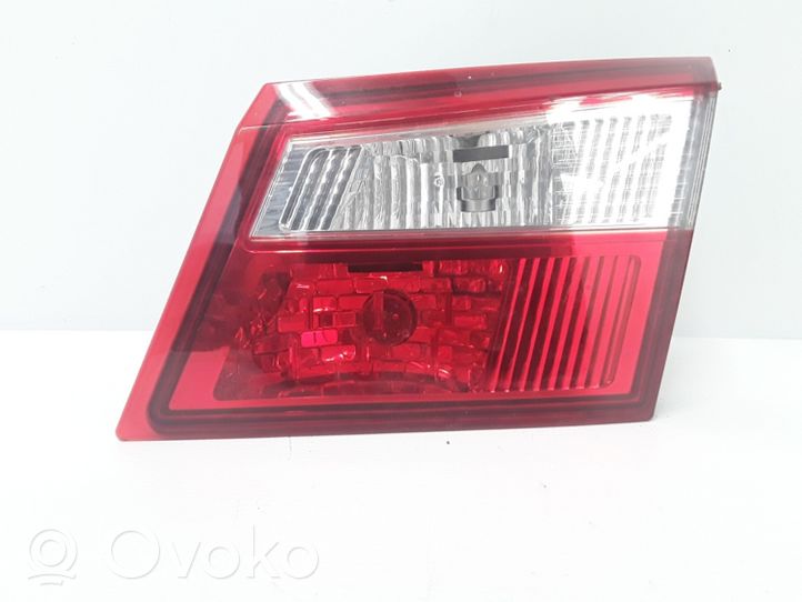 Renault Latitude (L70) Lampy tylnej klapy bagażnika 265500030R