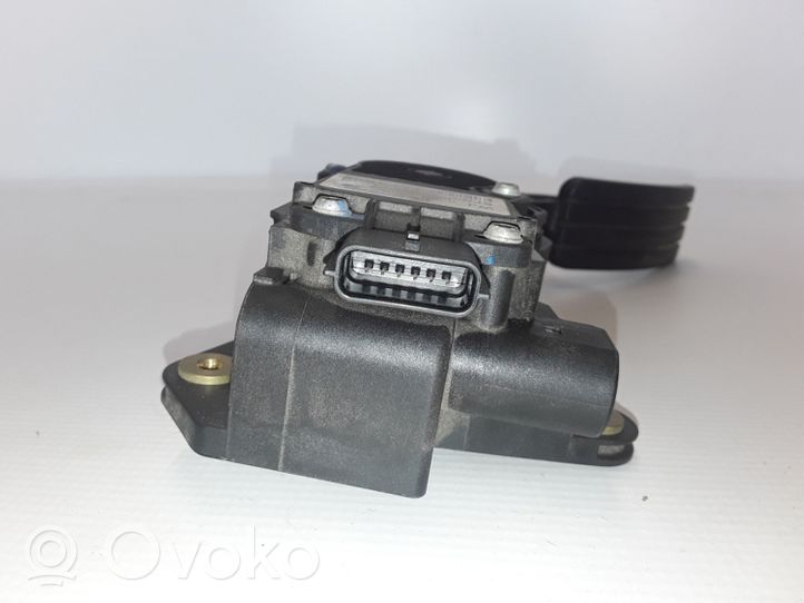 Renault Latitude (L70) Accelerator throttle pedal 180050001R